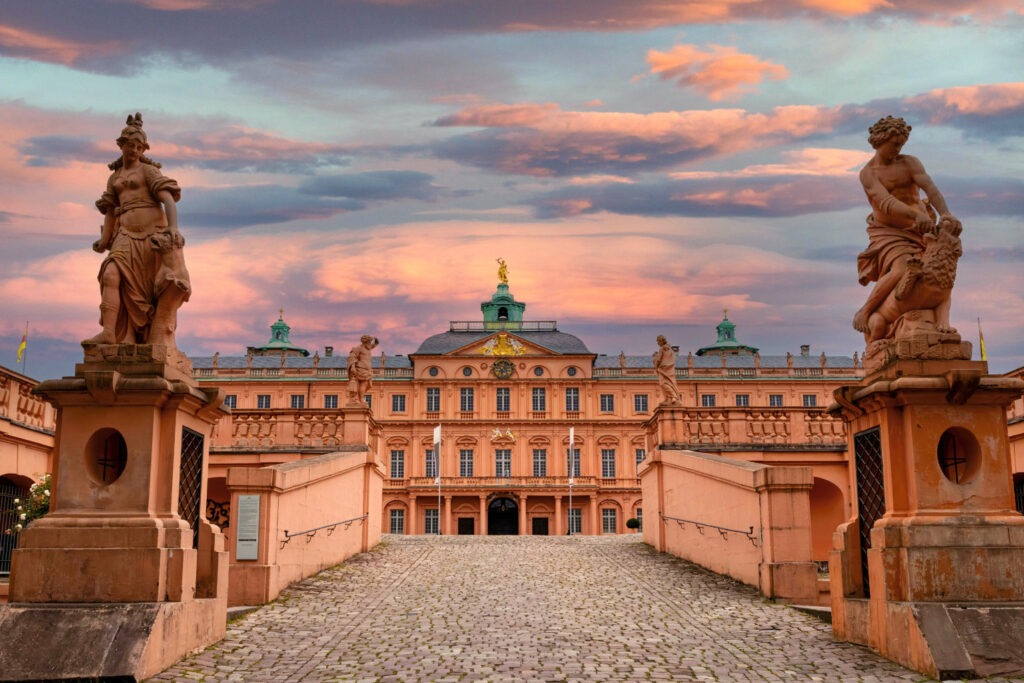 Photovoltaikreinigung-Rastatt-Barockresidenz-Rastatt-Solarninjas-01 Barockresidenz Rastatt mit Fokus auf regionale Photovoltaikreinigung